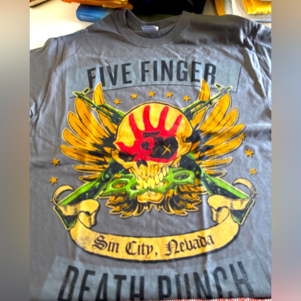 CONCERT T-Shirt Five Finger Death Punch. Double sided. Men’s M (Women’s L)